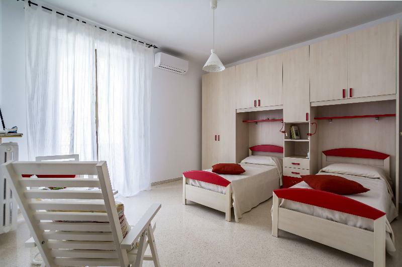 Appartamenti Albero Di Giada โปลีญาโนอามาเร ภายนอก รูปภาพ