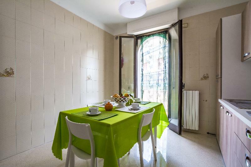 Appartamenti Albero Di Giada โปลีญาโนอามาเร ภายนอก รูปภาพ