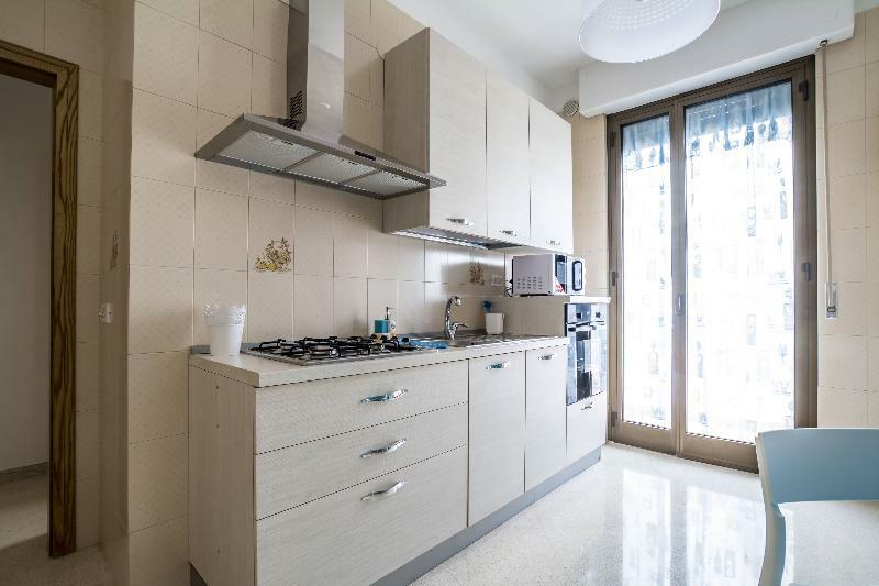 Appartamenti Albero Di Giada โปลีญาโนอามาเร ภายนอก รูปภาพ